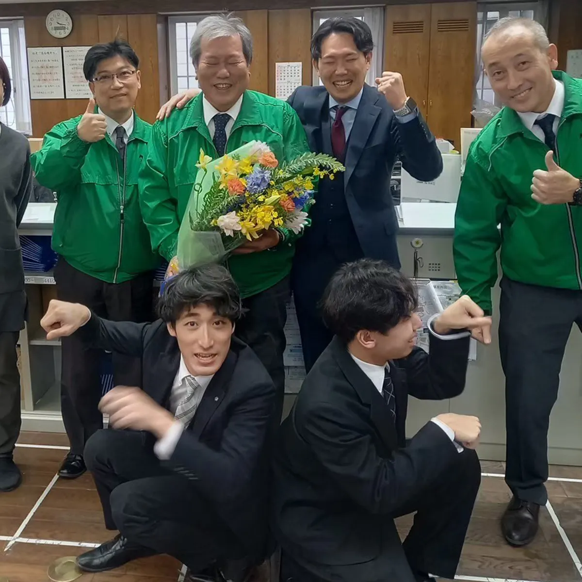 仲間との写真
